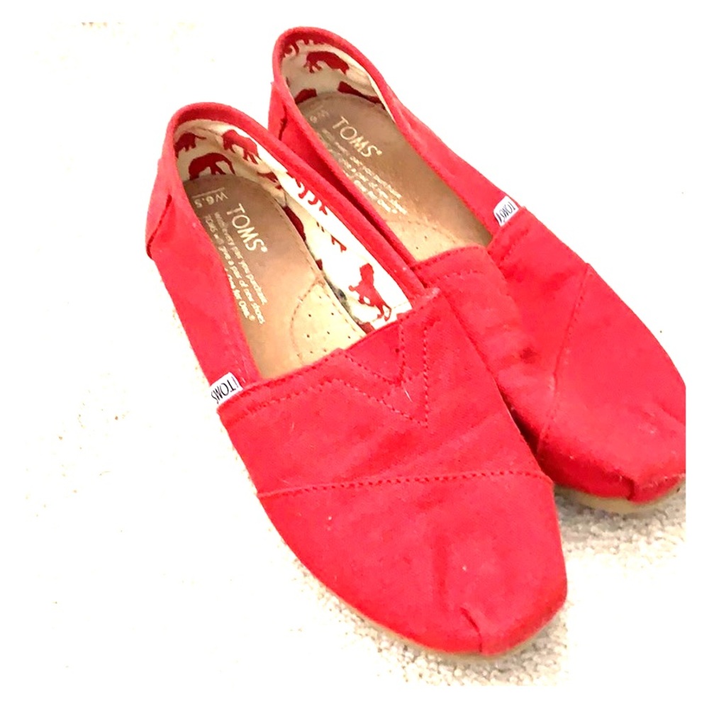 Toms